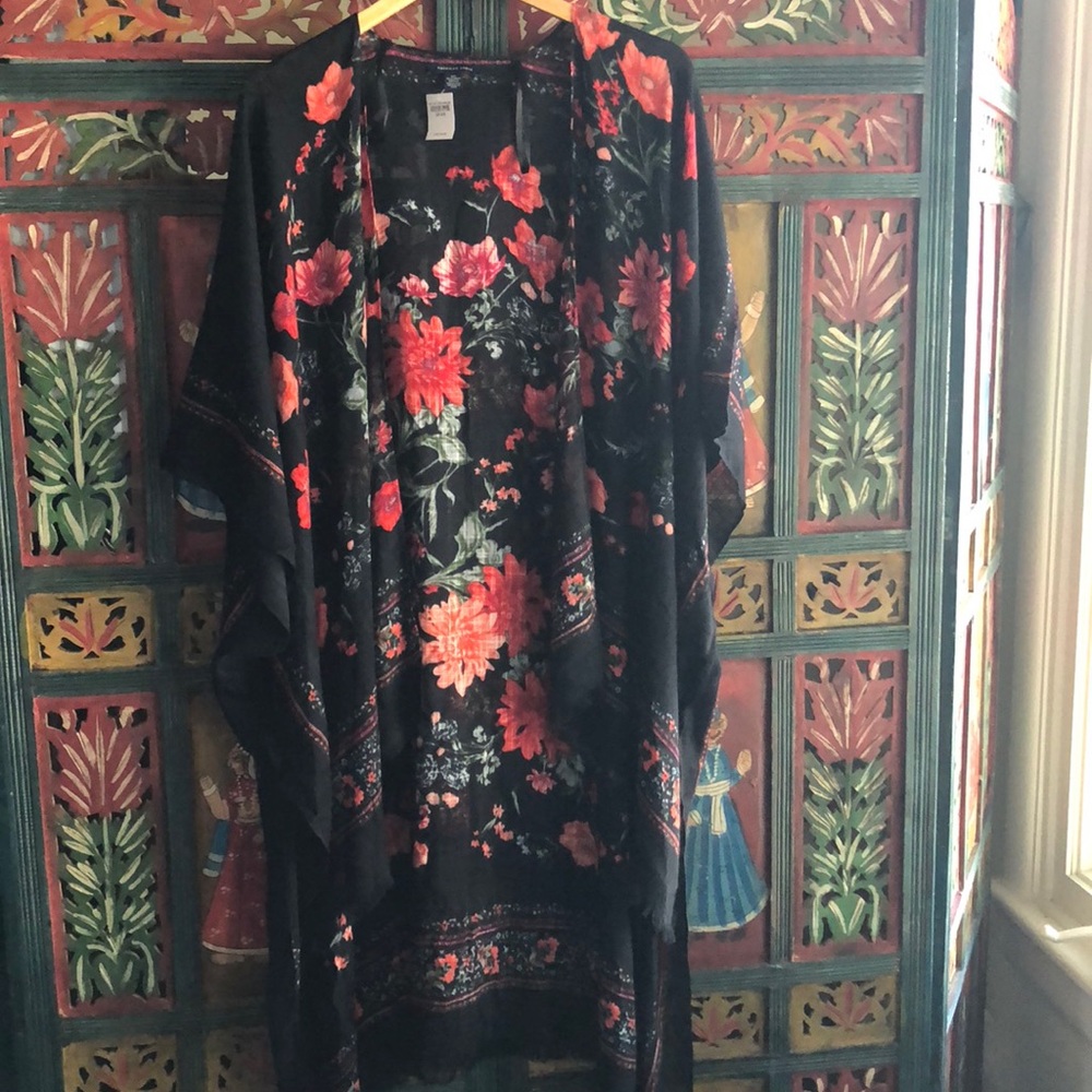 Beautiful American Eagle Floral Kimono Cover-Up